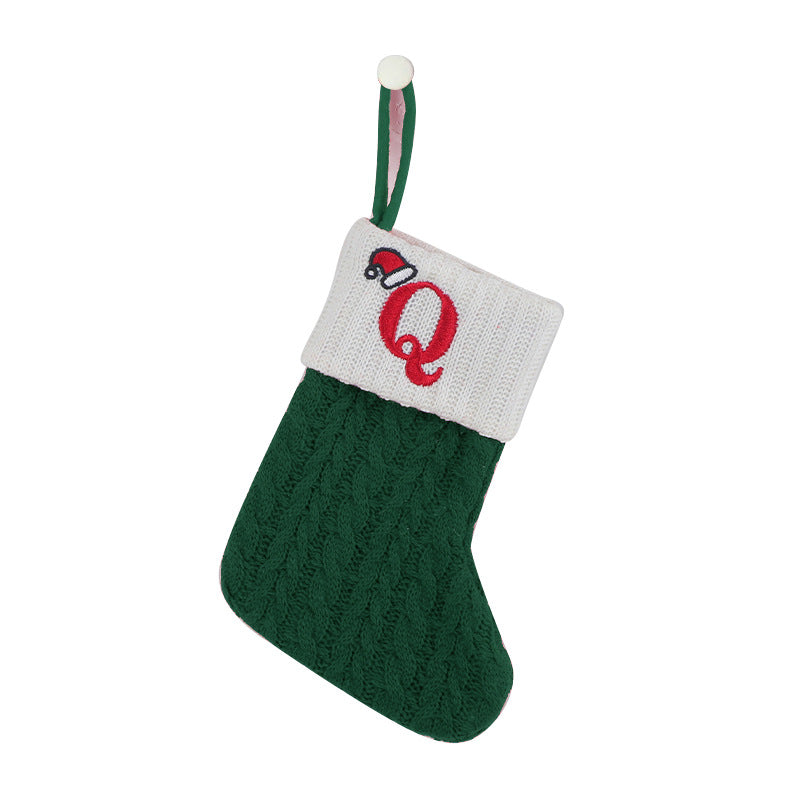 (Pre-pedido) Colgante de lana con letra verde para calcetín navideño